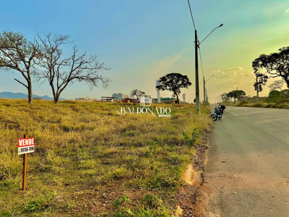 Imagem Terreno à Venda, 300 m² em Centro - Extrema Imagem Terreno à Venda, 300 m² em Centro - Extrema