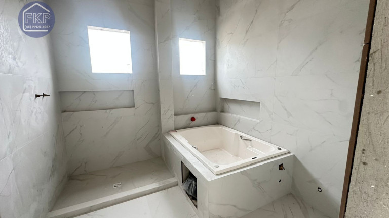 Imagem Cobertura com 3 Quartos à Venda, 170 m² em Centro - Navegantes