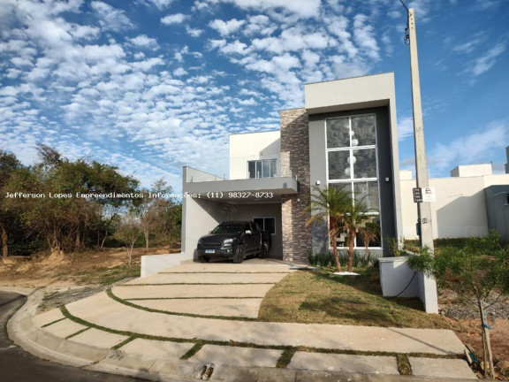 Imagem Casa com 5 Quartos à Venda,  em Village Moutonnée - Salto
