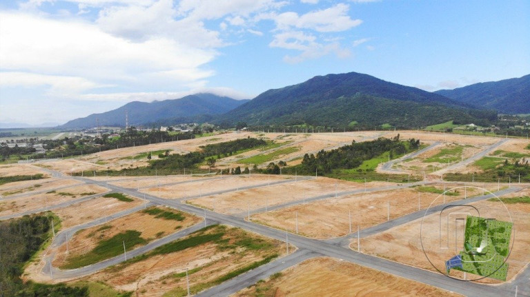 Terreno à Venda, 1.000 m² em Centro - Governador Celso Ramos