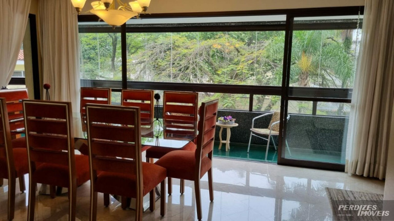 Imagem Apartamento com 3 Quartos à Venda, 200 m² em Sumaré - São Paulo Imagem Apartamento com 3 Quartos à Venda, 200 m² em Sumaré - São Paulo