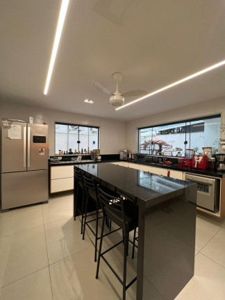 Imagem Casa com 4 Quartos para Alugar, 350 m² em Barra Da Tijuca - Rio De Janeiro Imagem Casa com 4 Quartos para Alugar, 350 m² em Barra Da Tijuca - Rio De Janeiro