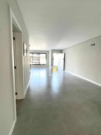 Imagem Sobrado com 3 Quartos à Venda, 205 m² em Centro - Balneário Camboriú Imagem Sobrado com 3 Quartos à Venda, 205 m² em Centro - Balneário Camboriú