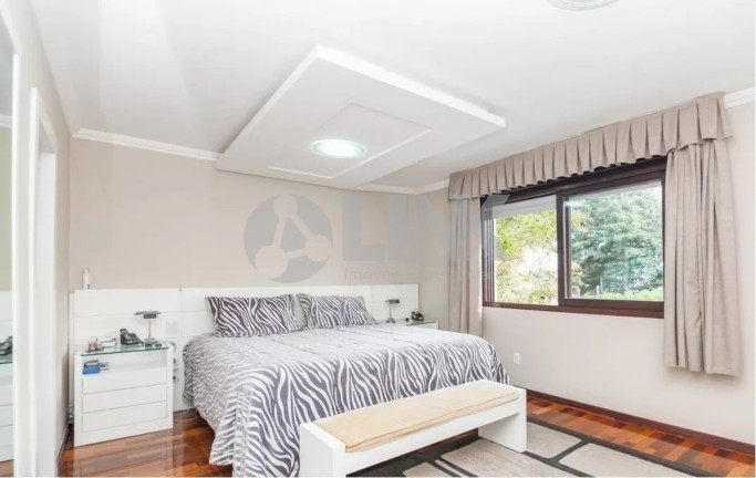 Imagem Casa com 5 Quartos à Venda, 294 m² em Jardim Botânico - Porto Alegre Imagem Casa com 5 Quartos à Venda, 294 m² em Jardim Botânico - Porto Alegre