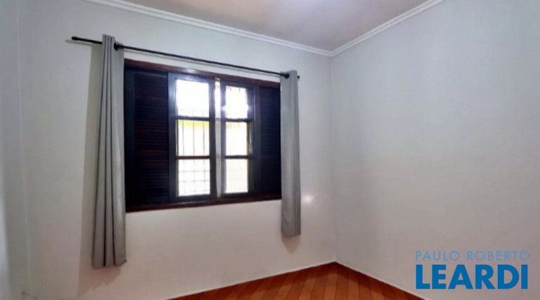 Imagem Casa com 3 Quartos à Venda, 130 m² em Jardim Stella - Santo André Imagem Casa com 3 Quartos à Venda, 130 m² em Jardim Stella - Santo André