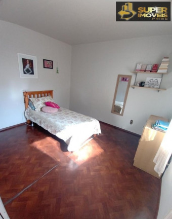 Imagem Casa com 4 Quartos à Venda, 202 m² em Centro - Pelotas