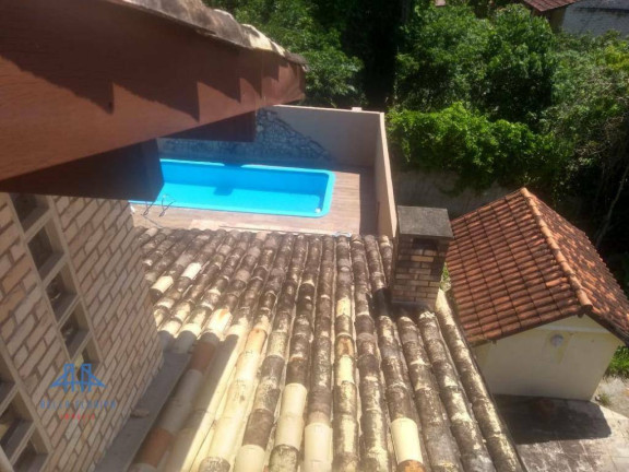 Casa com 3 Quartos à Venda, 340 m² em Pantanal - Florianópolis