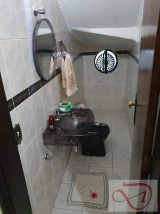 Imagem Sobrado com 5 Quartos à Venda, 242 m² em Vila Curuçá - Santo André