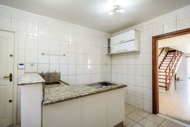 Imagem Casa com 4 Quartos à Venda, 225 m² em Tristeza - Porto Alegre Imagem Casa com 4 Quartos à Venda, 225 m² em Tristeza - Porto Alegre
