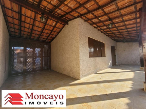 Imagem Casa com 3 Quartos à Venda, 250 m² em Praia Das Palmeiras - Caraguatatuba Imagem Casa com 3 Quartos à Venda, 250 m² em Praia Das Palmeiras - Caraguatatuba