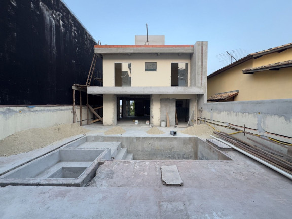 Sobrado com 3 Quartos à Venda, 245 m² em Aruã - Mogi Das Cruzes