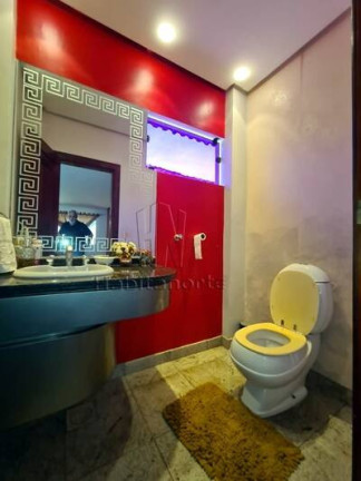 Imagem Casa com 6 Quartos à Venda, em Manaus Imagem Casa com 6 Quartos à Venda, em Manaus