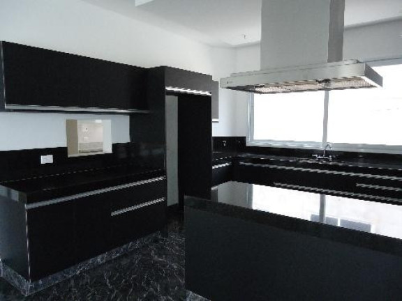 Casa com 5 Quartos à Venda,  em Alphaville