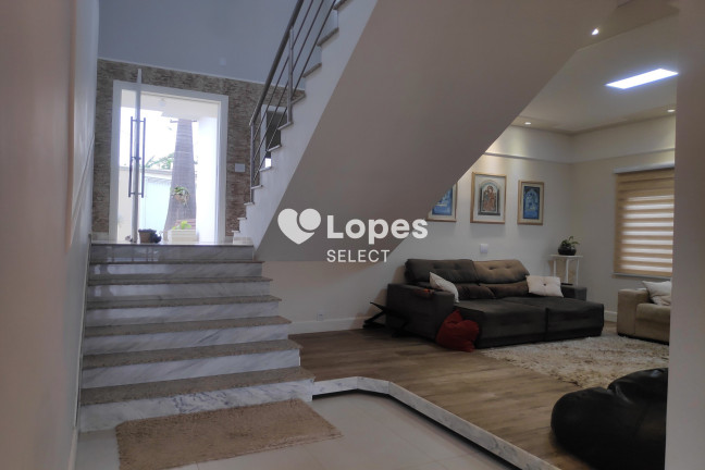 Imagem Casa com 4 Quartos à Venda, 297 m² em Jardim São Francisco - Valinhos Imagem Casa com 4 Quartos à Venda, 297 m² em Jardim São Francisco - Valinhos