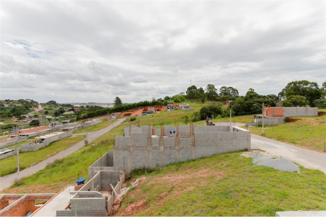 Imagem Casa com 3 Quartos à Venda, em Jardim Graziela - Suzano Imagem Casa com 3 Quartos à Venda, em Jardim Graziela - Suzano