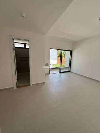 Imagem Casa com 4 Quartos à Venda, 149 m² em Centro - Eusébio Imagem Casa com 4 Quartos à Venda, 149 m² em Centro - Eusébio