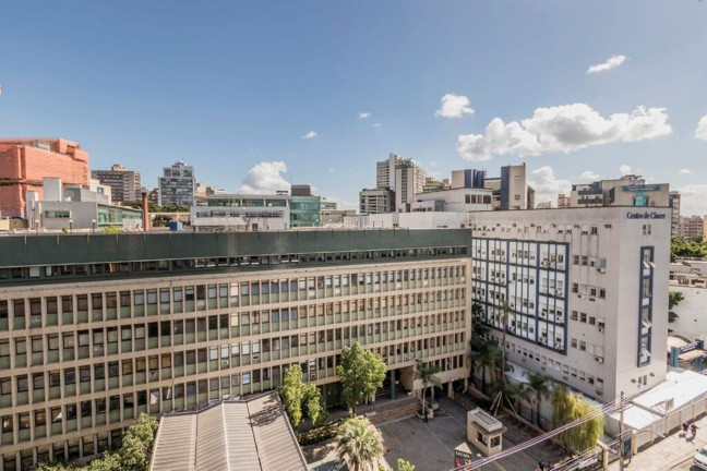 Imagem Imóvel com 3 Quartos à Venda, 183 m² em Centro Histórico - Porto Alegre Imagem Imóvel com 3 Quartos à Venda, 183 m² em Centro Histórico - Porto Alegre