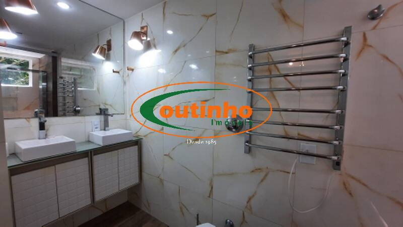 Imagem Apartamento com 4 Quartos à Venda, 160 m² em Tijuca - Rio De Janeiro Imagem Apartamento com 4 Quartos à Venda, 160 m² em Tijuca - Rio De Janeiro