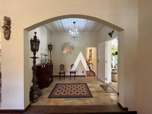 Imagem Casa com 9 Quartos à Venda, 235 m² em Quebra Frascos - Teresópolis Imagem Casa com 9 Quartos à Venda, 235 m² em Quebra Frascos - Teresópolis