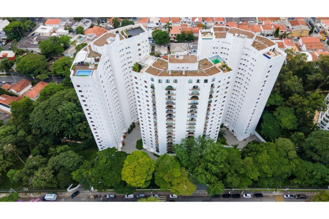Imagem Imóvel com 4 Quartos à Venda, 240 m² em Santo Amaro - São Paulo Imagem Imóvel com 4 Quartos à Venda, 240 m² em Santo Amaro - São Paulo