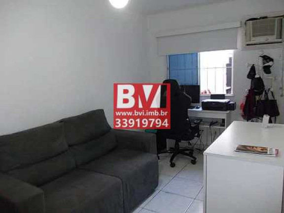 Imagem Casa com 5 Quartos à Venda, 150 m² em Vila Kosmos - Rio De Janeiro