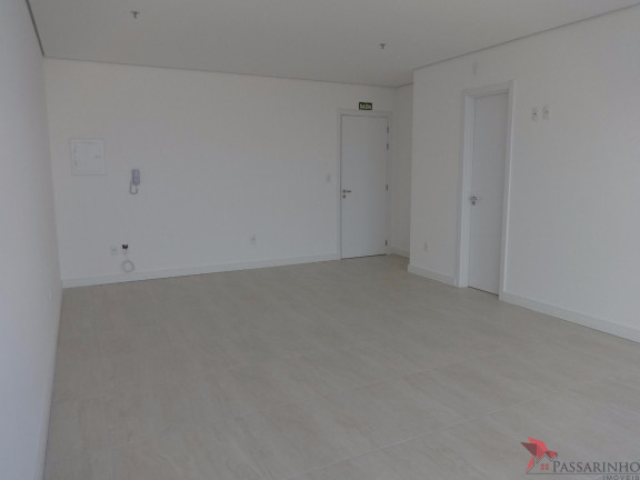 Imagem Sala Comercial à Venda, 32 m² em Centro - Torres Imagem Sala Comercial à Venda, 32 m² em Centro - Torres