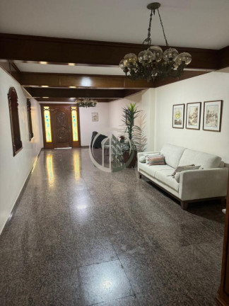 Apartamento com 2 Quartos à Venda, 150 m² em Gonzaga - Santos