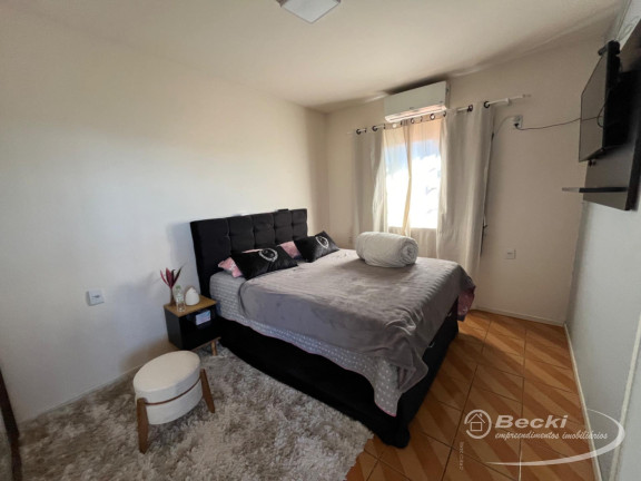 Imagem Casa com 4 Quartos à Venda, 219 m² em Floresta - Joinville Imagem Casa com 4 Quartos à Venda, 219 m² em Floresta - Joinville