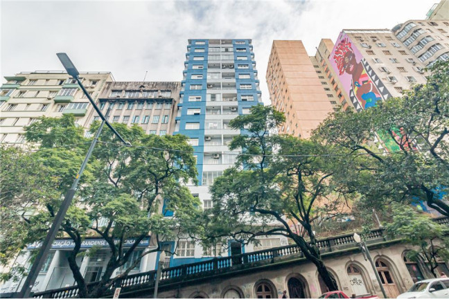 Imagem Apartamento com 3 Quartos à Venda, 82 m² em Centro Histórico - Porto Alegre Imagem Apartamento com 3 Quartos à Venda, 82 m² em Centro Histórico - Porto Alegre
