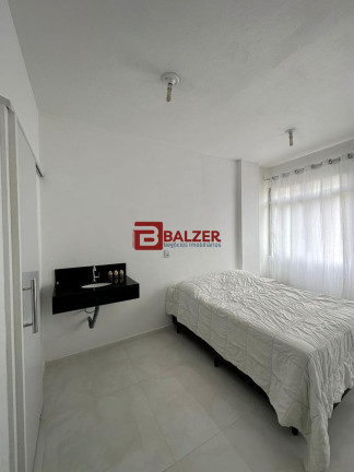 Imagem Apartamento com 1 Quarto à Venda, 32 m² em Centro - Florianópolis Imagem Apartamento com 1 Quarto à Venda, 32 m² em Centro - Florianópolis