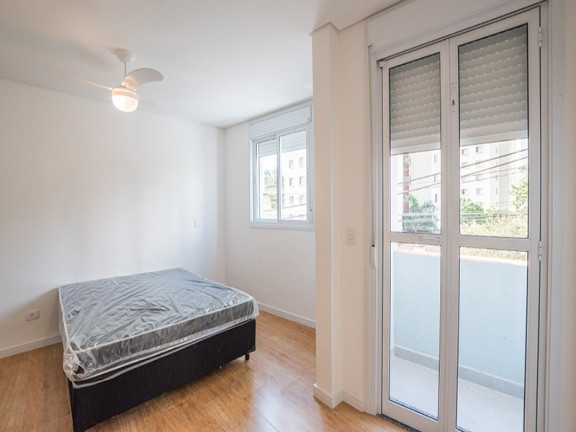 Imóvel com 1 Quarto para Alugar, 15 m² em Aclimação - São Paulo