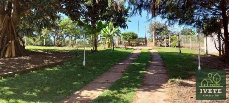 Imagem Casa com 3 Quartos à Venda, 380 m² em Centro - Monte Sião Imagem Casa com 3 Quartos à Venda, 380 m² em Centro - Monte Sião