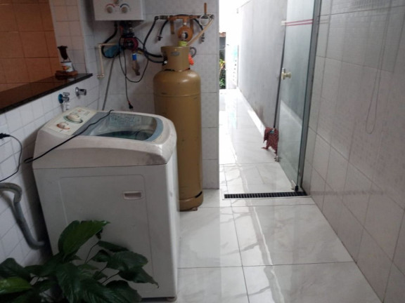Imagem Sobrado com 3 Quartos à Venda, 290 m² em Cidade Edson - Suzano Imagem Sobrado com 3 Quartos à Venda, 290 m² em Cidade Edson - Suzano
