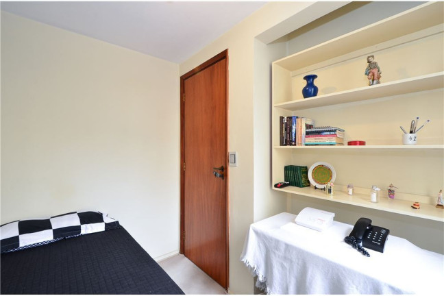 Imagem Apartamento com 3 Quartos à Venda, 72 m² em Moema - São Paulo