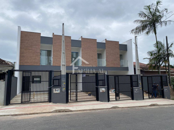 Casa com 3 Quartos à Venda, 113 m² em Iririú - Joinville