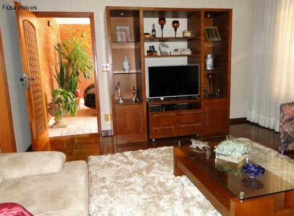 Imagem Casa com 4 Quartos à Venda, em Independência - Ribeirão Preto Imagem Casa com 4 Quartos à Venda, em Independência - Ribeirão Preto
