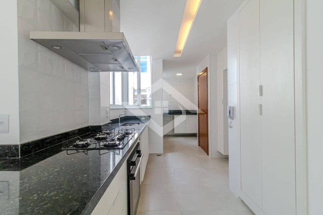 Imagem Apartamento com 3 Quartos à Venda, 135 m² em Copacabana - Rio De Janeiro Imagem Apartamento com 3 Quartos à Venda, 135 m² em Copacabana - Rio De Janeiro