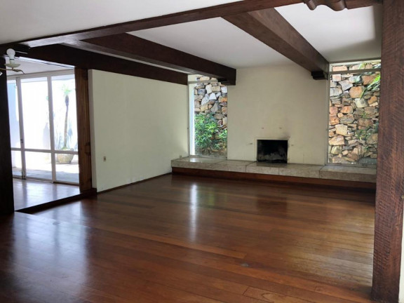 Sobrado com 4 Quartos à Venda ou Locação, 550 m² em Pacaembu - São Paulo