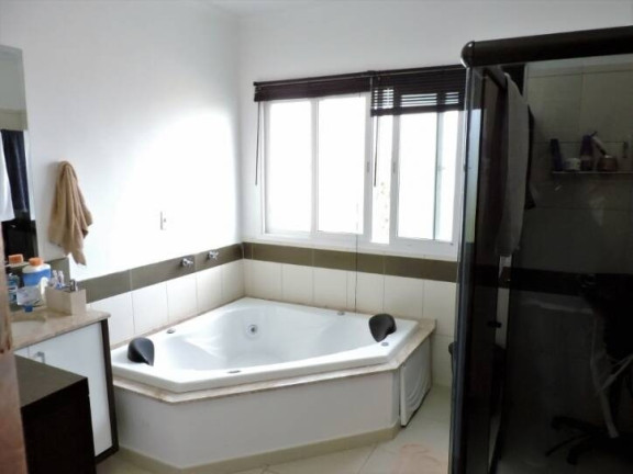 Imagem Casa de Condomínio com 4 Quartos à Venda, em Golf Gardens - Carapicuíba Imagem Casa de Condomínio com 4 Quartos à Venda, em Golf Gardens - Carapicuíba