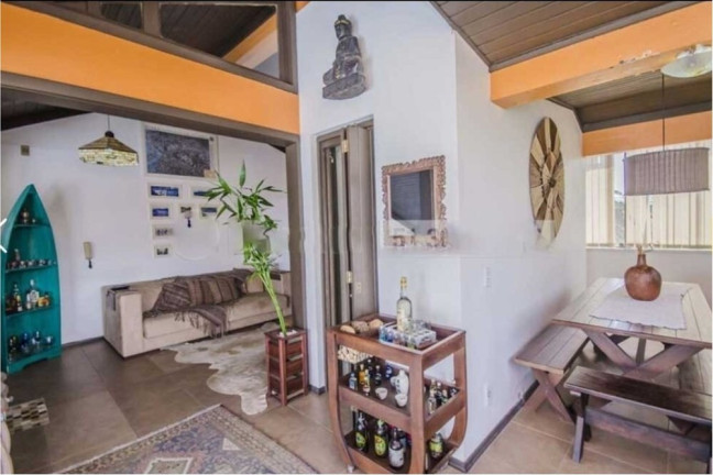 Imagem Cobertura com 3 Quartos à Venda, 210 m² em Menino Deus - Porto Alegre Imagem Cobertura com 3 Quartos à Venda, 210 m² em Menino Deus - Porto Alegre