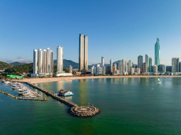 Imagem Apartamento com 4 Quartos à Venda, 261 m² em Barra Sul - Balneário Camboriú Imagem Apartamento com 4 Quartos à Venda, 261 m² em Barra Sul - Balneário Camboriú