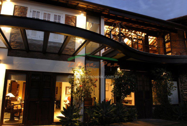 Imagem Casa com 9 Quartos à Venda, 454 m² em Ferradura - Búzios Imagem Casa com 9 Quartos à Venda, 454 m² em Ferradura - Búzios