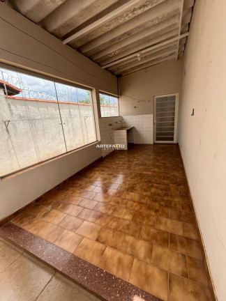 Imagem Casa com 3 Quartos à Venda, 222 m² Imagem Casa com 3 Quartos à Venda, 222 m²