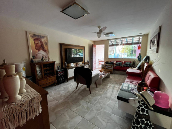 Imagem Casa com 5 Quartos à Venda, em Praia Linda - São Pedro Da Aldeia Imagem Casa com 5 Quartos à Venda, em Praia Linda - São Pedro Da Aldeia