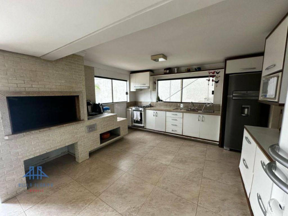 Imagem Casa com 5 Quartos à Venda, 329 m² em Itacorubi - Florianópolis Imagem Casa com 5 Quartos à Venda, 329 m² em Itacorubi - Florianópolis