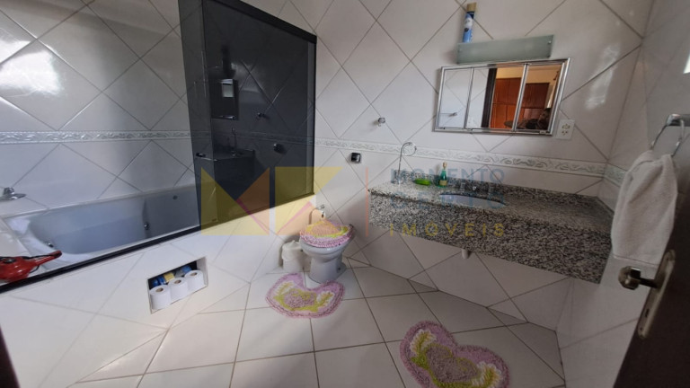 Imagem Casa com 3 Quartos à Venda, 200 m² em Velha Central - Blumenau Imagem Casa com 3 Quartos à Venda, 200 m² em Velha Central - Blumenau