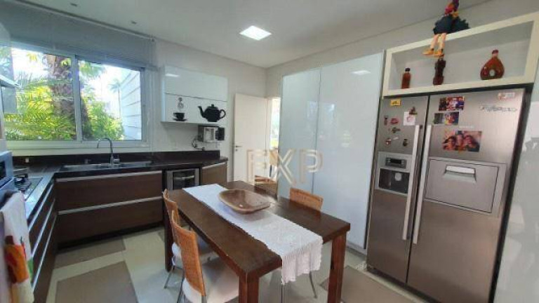 Imagem Casa com 4 Quartos à Venda, 400 m² em Córrego Grande - Florianópolis Imagem Casa com 4 Quartos à Venda, 400 m² em Córrego Grande - Florianópolis
