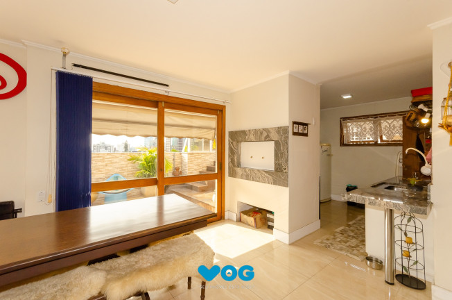 Imagem Imóvel com 3 Quartos à Venda, 296 m² em Petrópolis - Porto Alegre