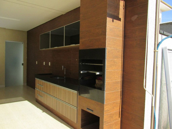Imagem Sobrado com 3 Quartos à Venda, 268 m² em Residencial Goiânia Golfe Clube - Goiânia Imagem Sobrado com 3 Quartos à Venda, 268 m² em Residencial Goiânia Golfe Clube - Goiânia