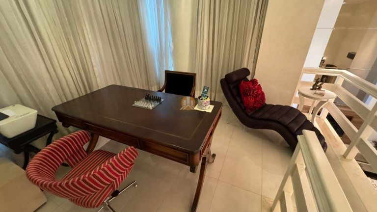 Imagem Imóvel com 3 Quartos à Venda, 223 m² em Centro - Balneário Camboriú Imagem Imóvel com 3 Quartos à Venda, 223 m² em Centro - Balneário Camboriú